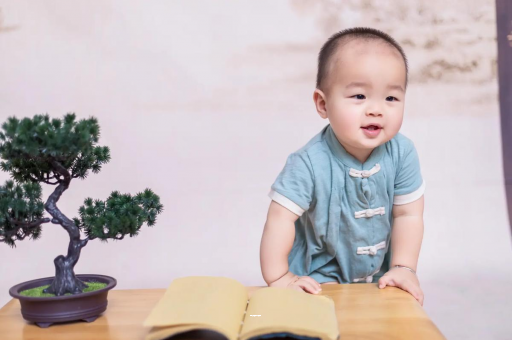 阜阳宝宝爱吐奶是什么原因